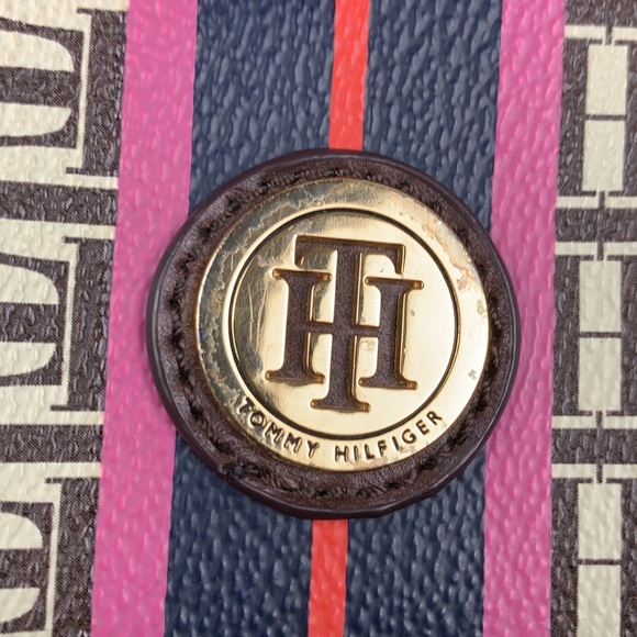 Tommy Hilfiger tan & brown shoulder bag - Picture 3 of 13